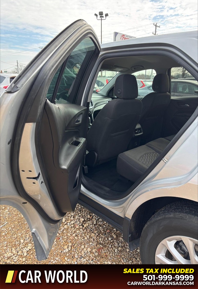 Chevrolet Equinox Vehicle Full-screen Gallery Image 13