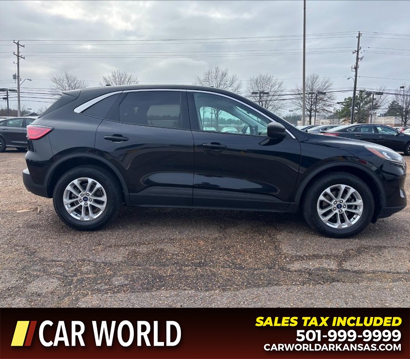 Ford Escape Vehicle Full-screen Gallery Image 2