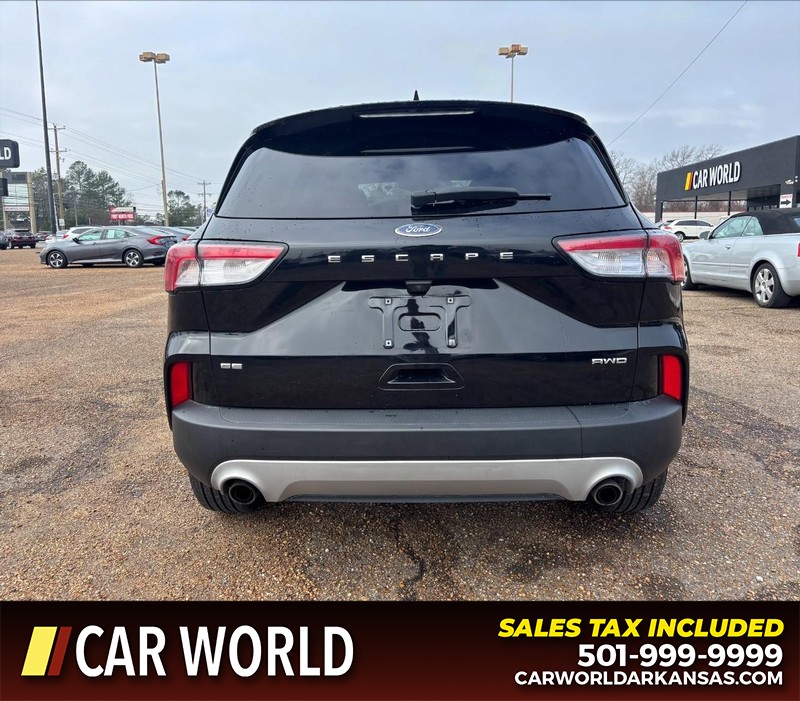 Ford Escape Vehicle Full-screen Gallery Image 4