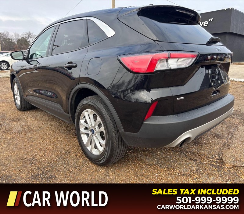 Ford Escape Vehicle Full-screen Gallery Image 7