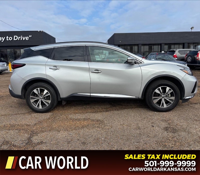 Nissan Murano Vehicle Full-screen Gallery Image 2