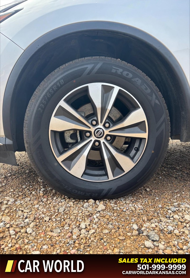 Nissan Murano Vehicle Full-screen Gallery Image 15