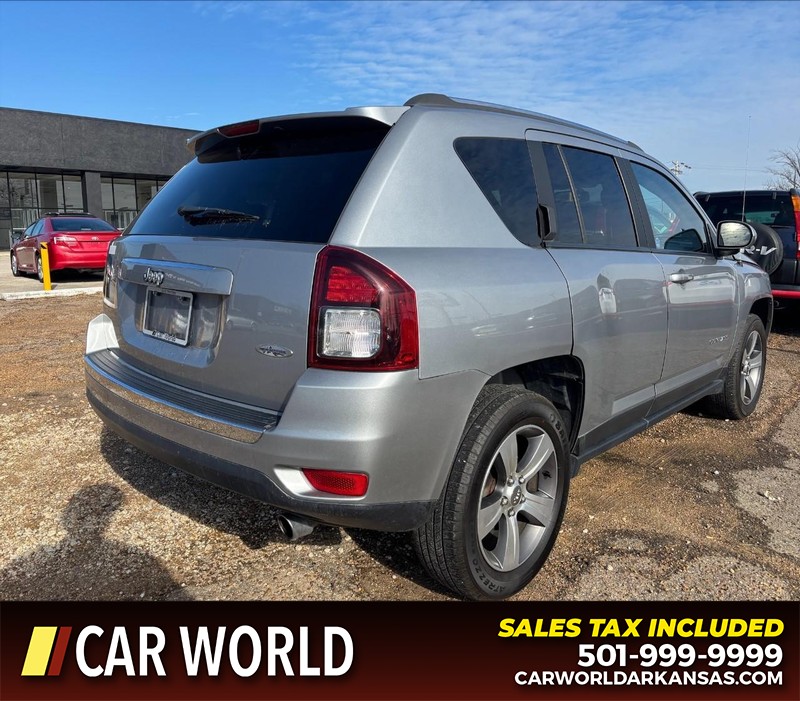 Jeep Compass Vehicle Full-screen Gallery Image 3