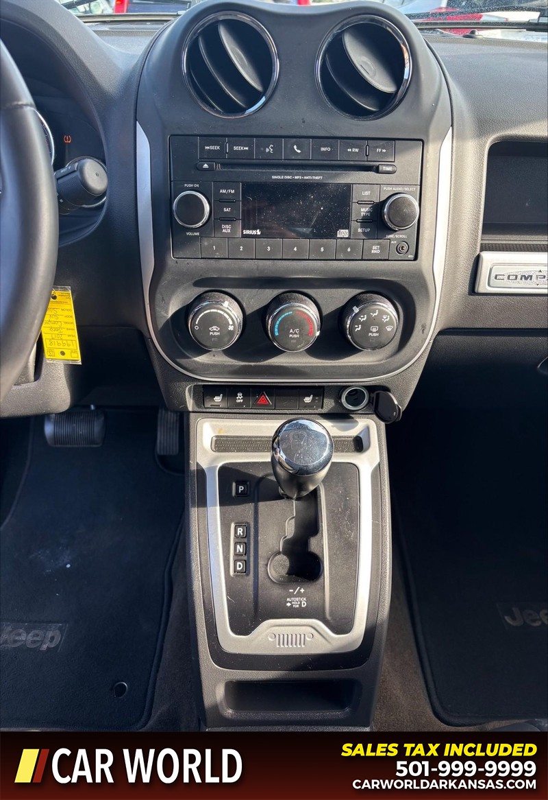 Jeep Compass Vehicle Full-screen Gallery Image 17