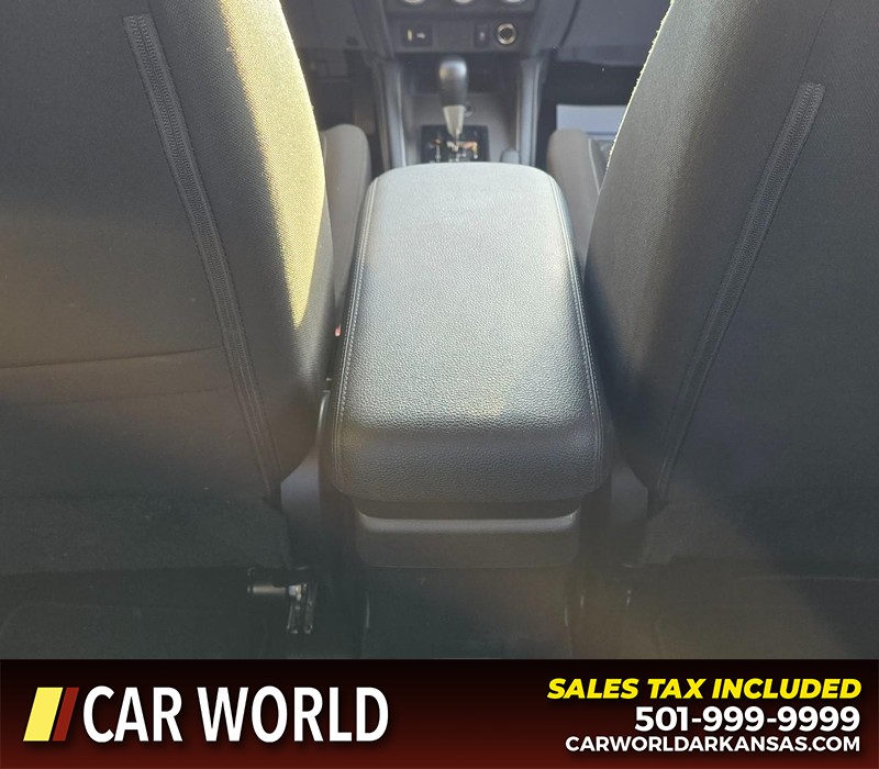 Mitsubishi Outlander Sport Vehicle Full-screen Gallery Image 19