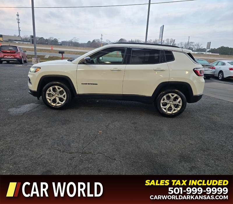 Jeep Compass Vehicle Full-screen Gallery Image 4