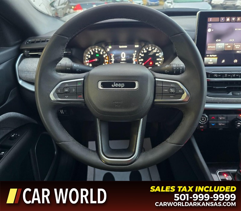 Jeep Compass Vehicle Full-screen Gallery Image 15