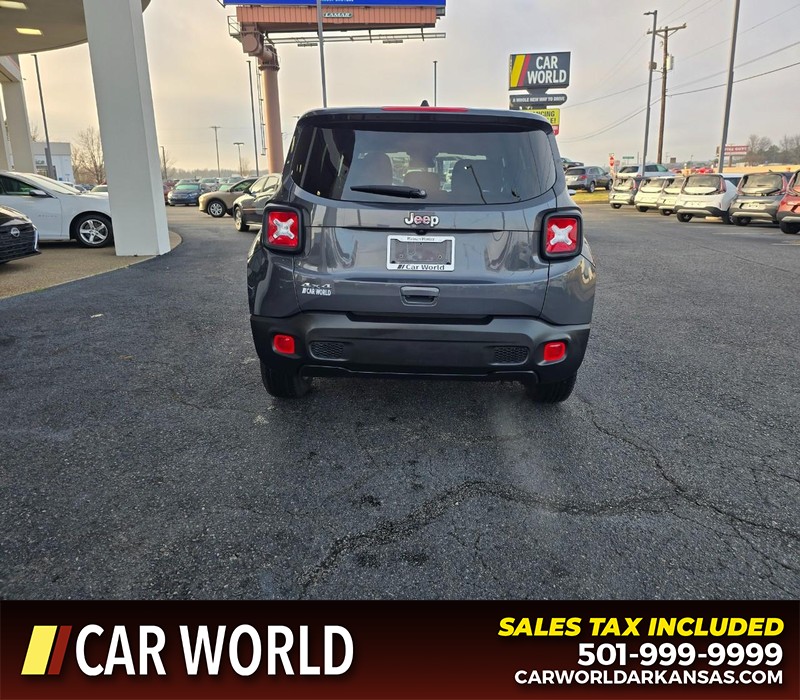 Jeep Renegade Vehicle Full-screen Gallery Image 5