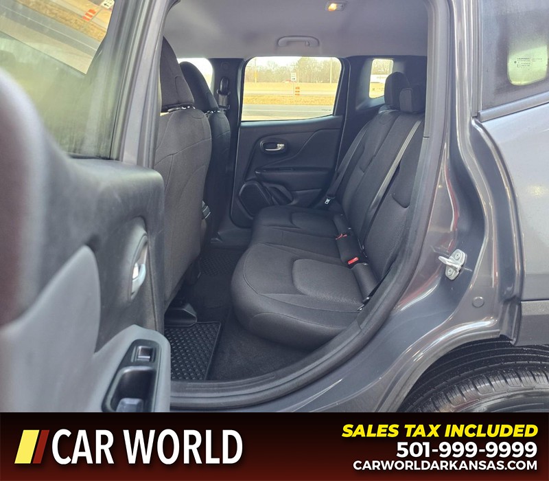 Jeep Renegade Vehicle Full-screen Gallery Image 10