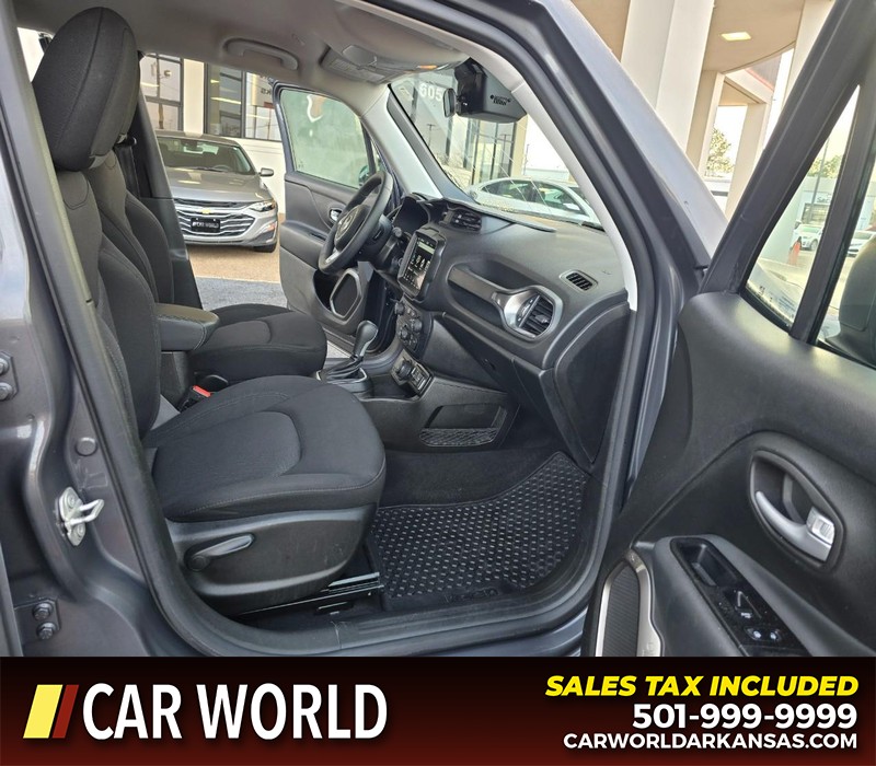 Jeep Renegade Vehicle Full-screen Gallery Image 11