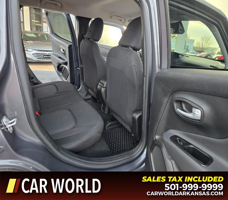 Jeep Renegade Vehicle Full-screen Gallery Image 12