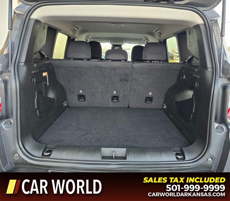 Jeep Renegade Vehicle Full-screen Gallery Image 13