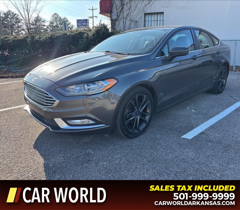 Ford Fusion Vehicle Full-screen Gallery Image 9