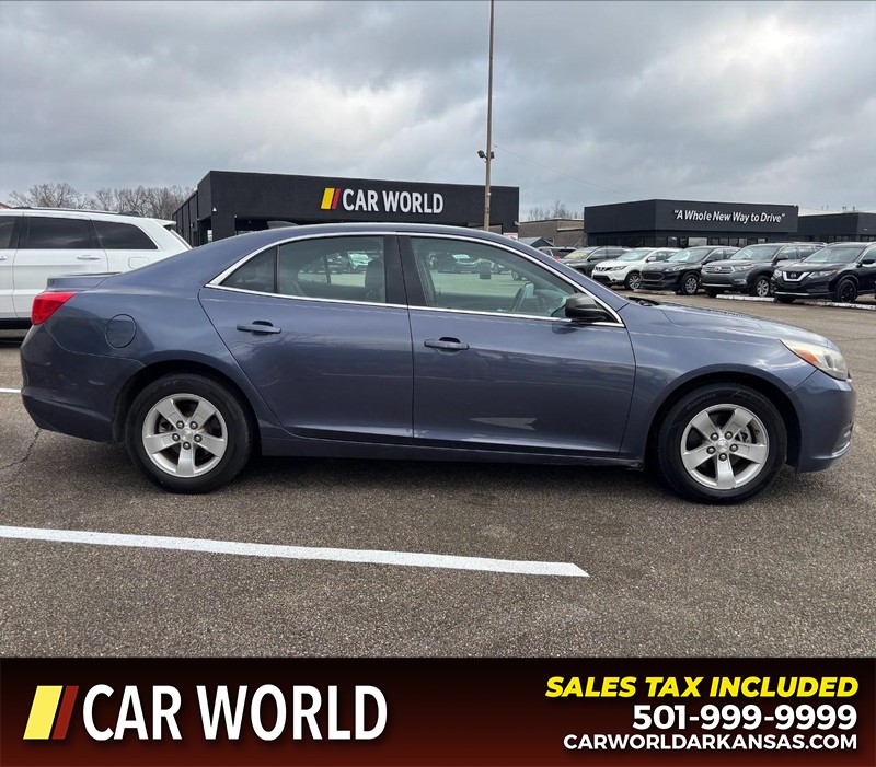 Chevrolet Malibu Vehicle Full-screen Gallery Image 2