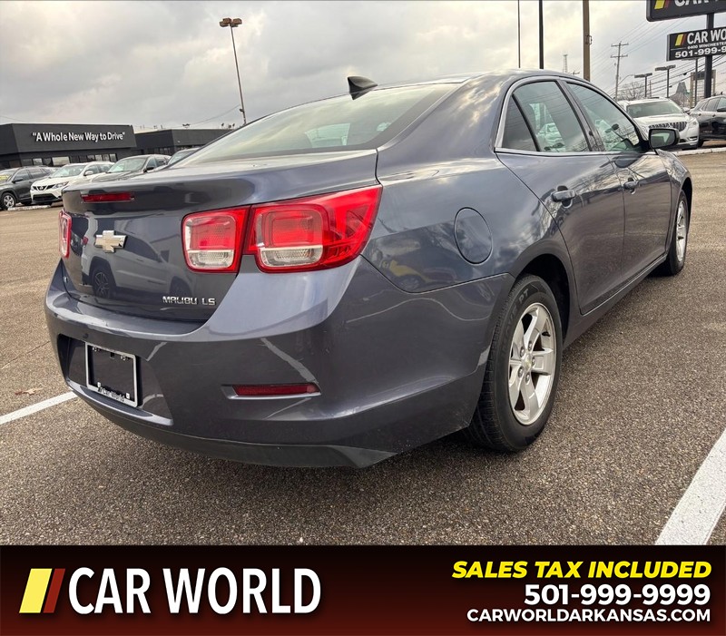 Chevrolet Malibu Vehicle Full-screen Gallery Image 3