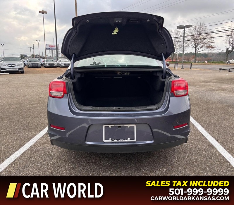 Chevrolet Malibu Vehicle Full-screen Gallery Image 5