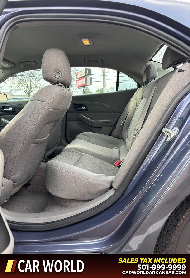 Chevrolet Malibu Vehicle Full-screen Gallery Image 15