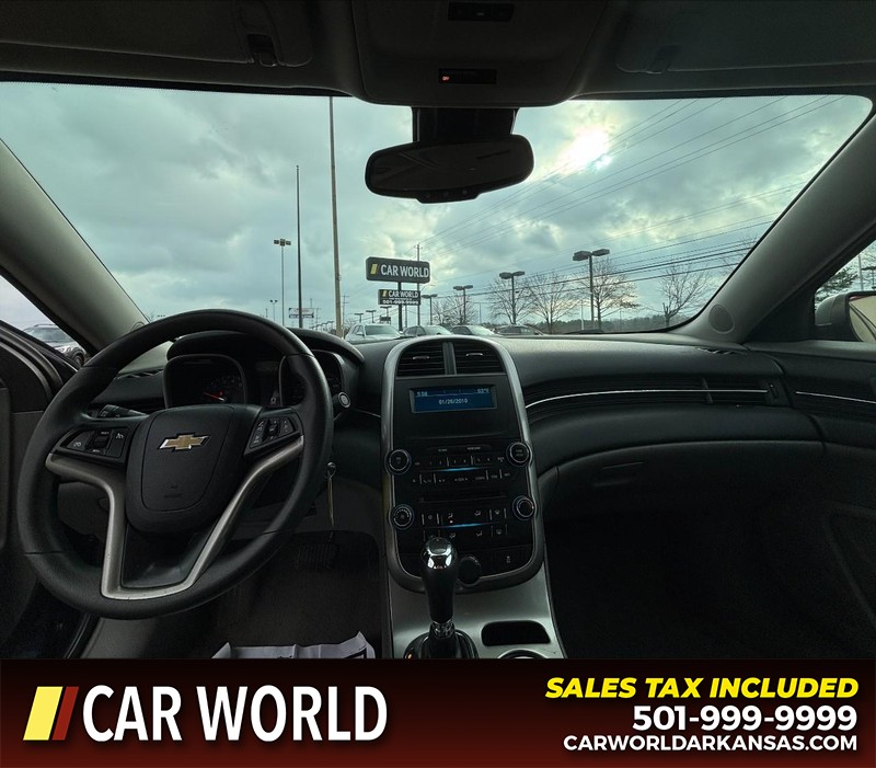 Chevrolet Malibu Vehicle Full-screen Gallery Image 16