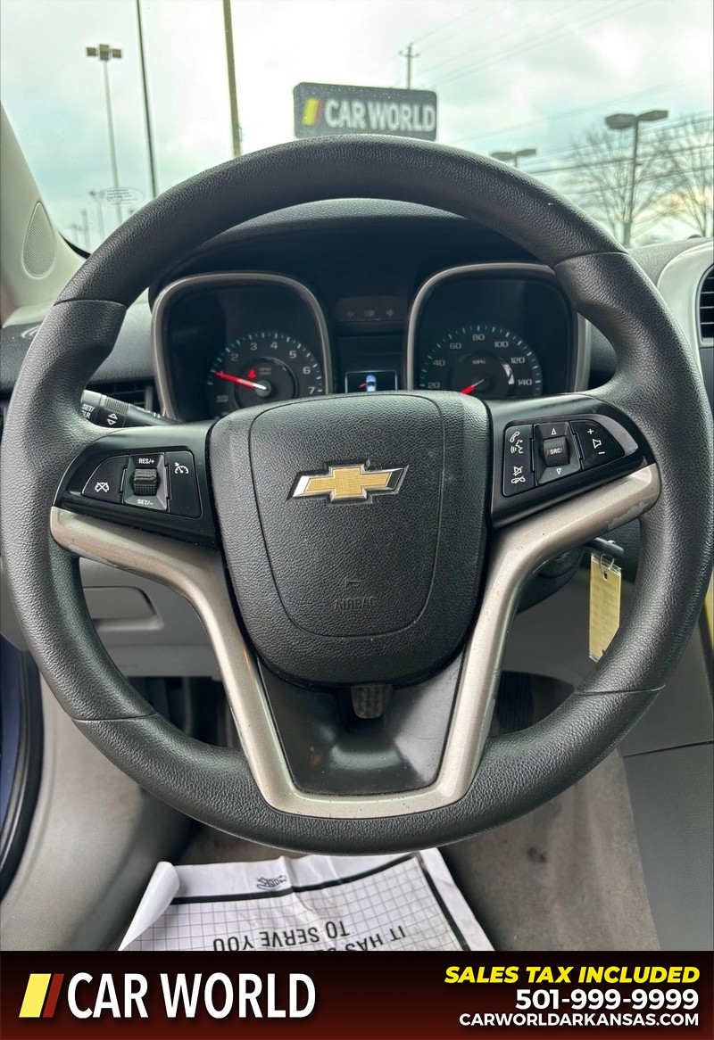 Chevrolet Malibu Vehicle Full-screen Gallery Image 18