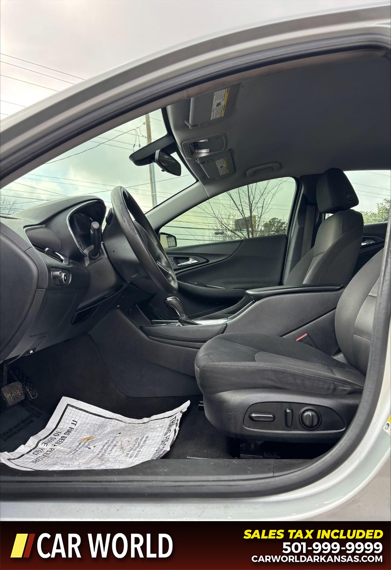 Chevrolet Malibu Vehicle Full-screen Gallery Image 13