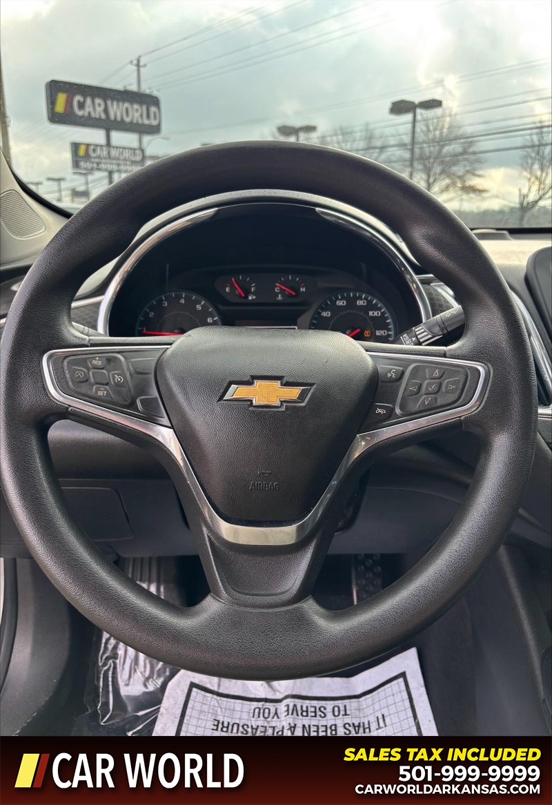 Chevrolet Malibu Vehicle Full-screen Gallery Image 18