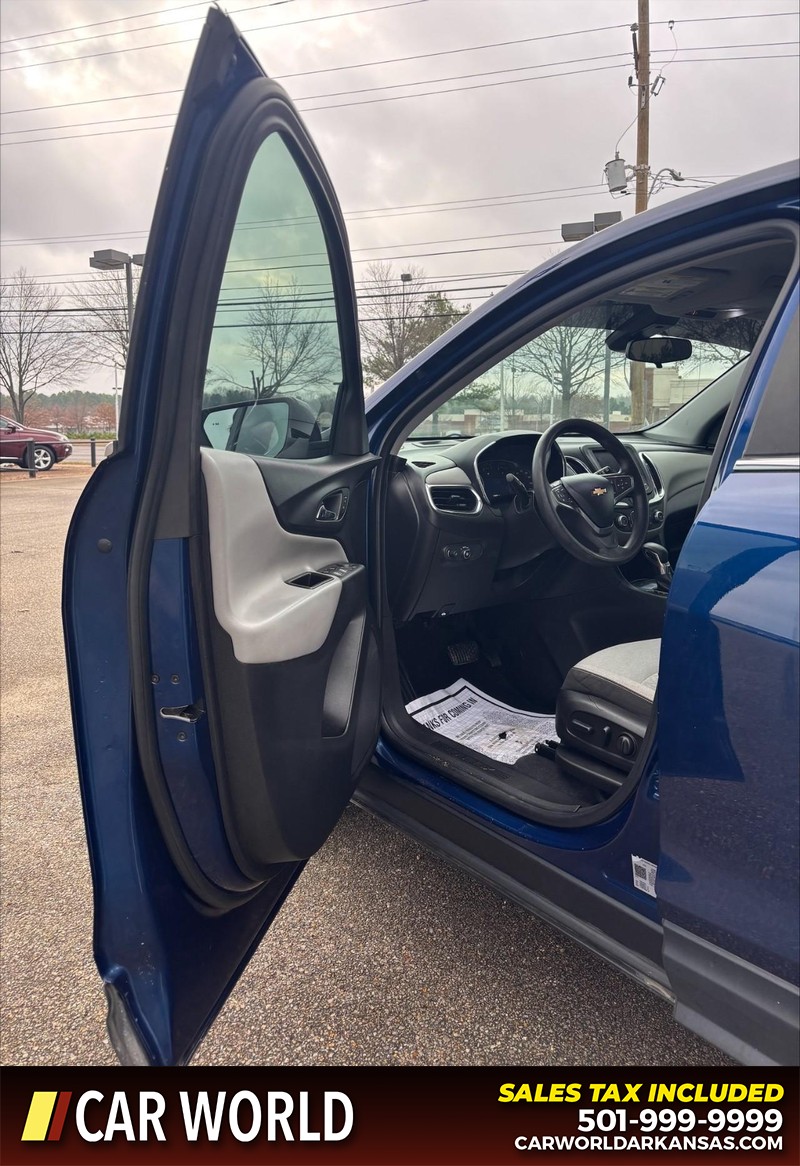 Chevrolet Equinox Vehicle Full-screen Gallery Image 12