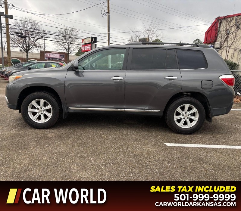 Toyota Highlander Vehicle Full-screen Gallery Image 8