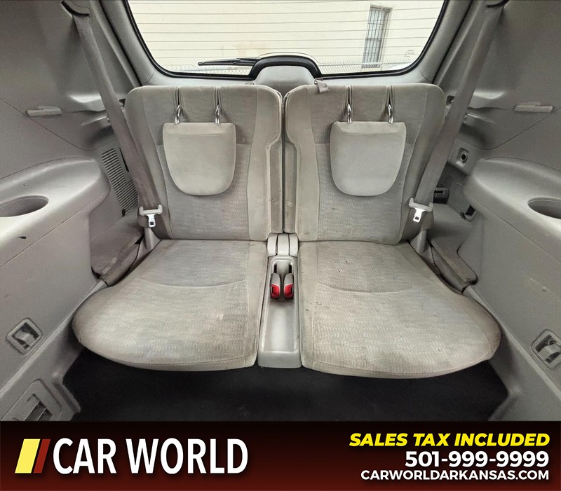 Toyota Highlander Vehicle Full-screen Gallery Image 15