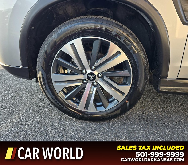 Mitsubishi Outlander Sport Vehicle Full-screen Gallery Image 6