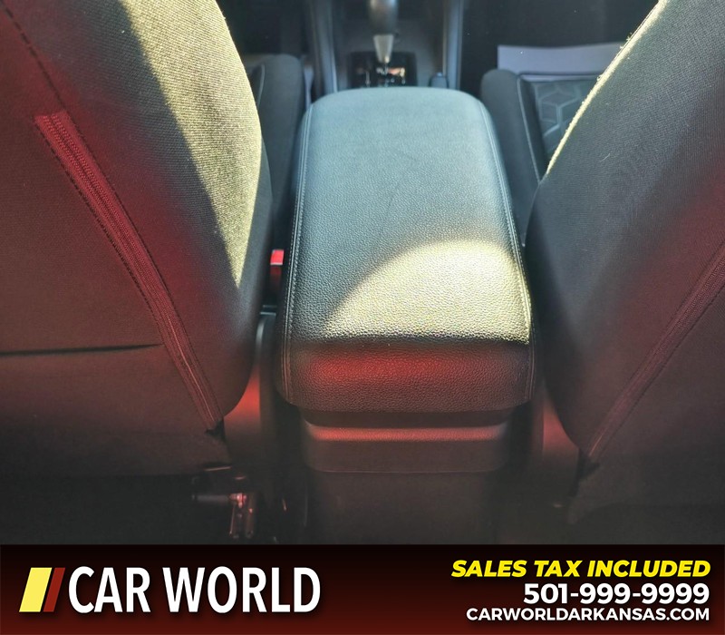 Mitsubishi Outlander Sport Vehicle Full-screen Gallery Image 19