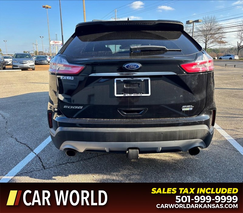 Ford Edge Vehicle Full-screen Gallery Image 4