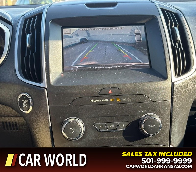 Ford Edge Vehicle Full-screen Gallery Image 18