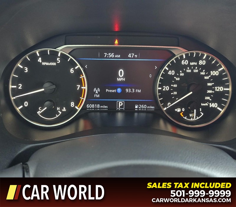 Nissan Altima Vehicle Full-screen Gallery Image 17