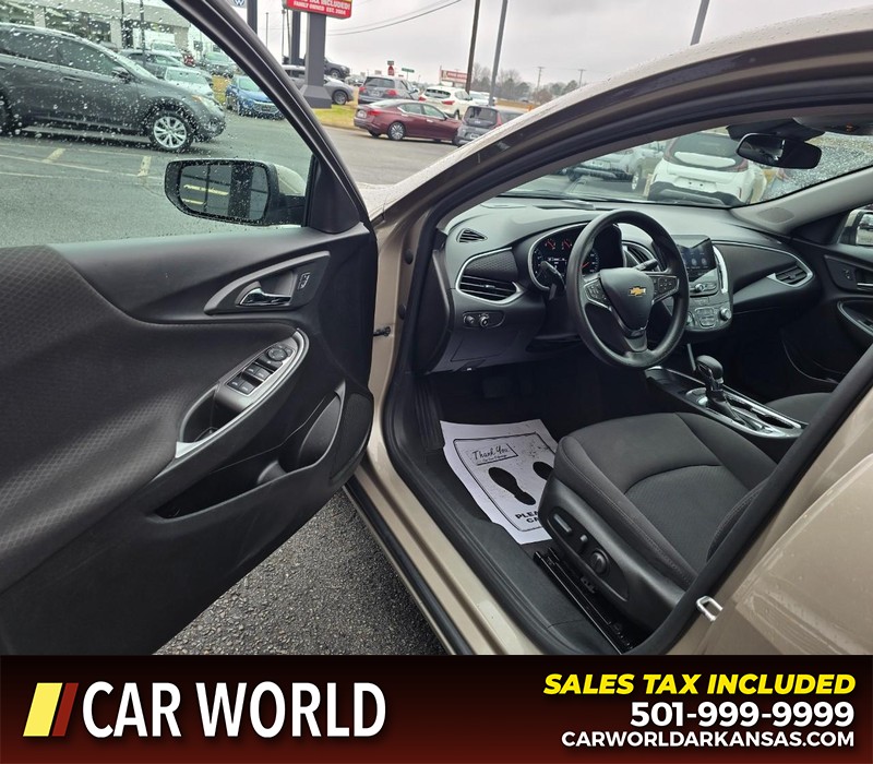 Chevrolet Malibu Vehicle Full-screen Gallery Image 7