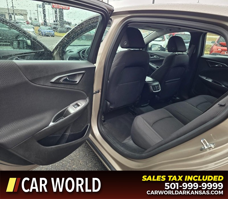 Chevrolet Malibu Vehicle Full-screen Gallery Image 9