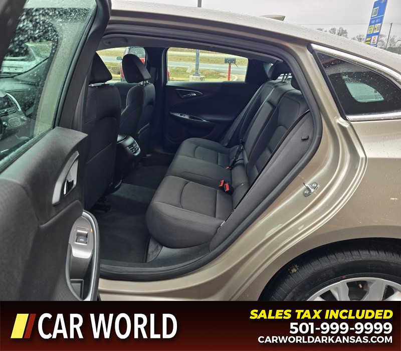 Chevrolet Malibu Vehicle Full-screen Gallery Image 10