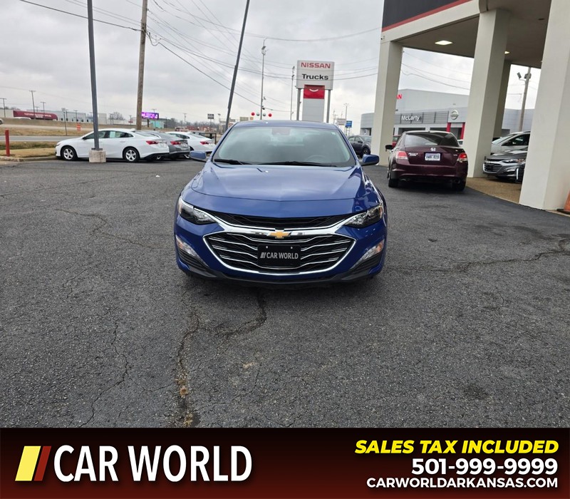 Chevrolet Malibu Vehicle Full-screen Gallery Image 2