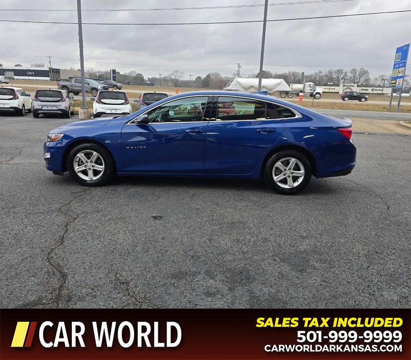 Chevrolet Malibu Vehicle Full-screen Gallery Image 4