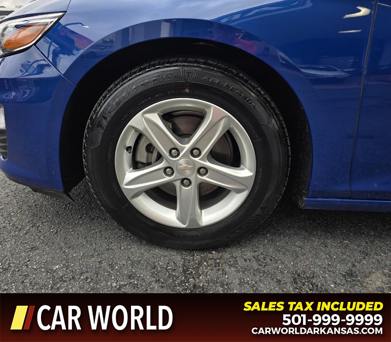 Chevrolet Malibu Vehicle Full-screen Gallery Image 6