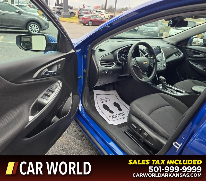 Chevrolet Malibu Vehicle Full-screen Gallery Image 7