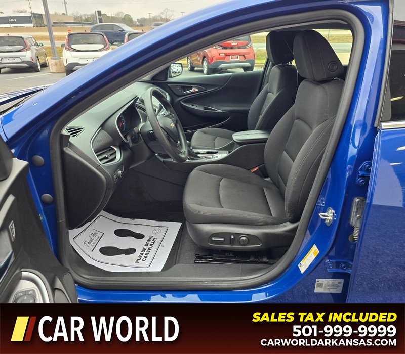 Chevrolet Malibu Vehicle Full-screen Gallery Image 8