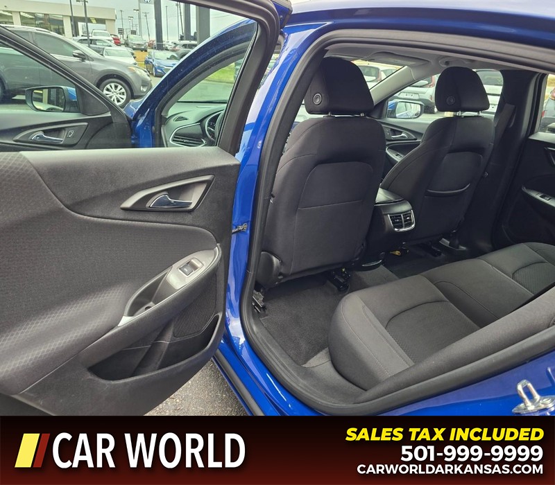 Chevrolet Malibu Vehicle Full-screen Gallery Image 9