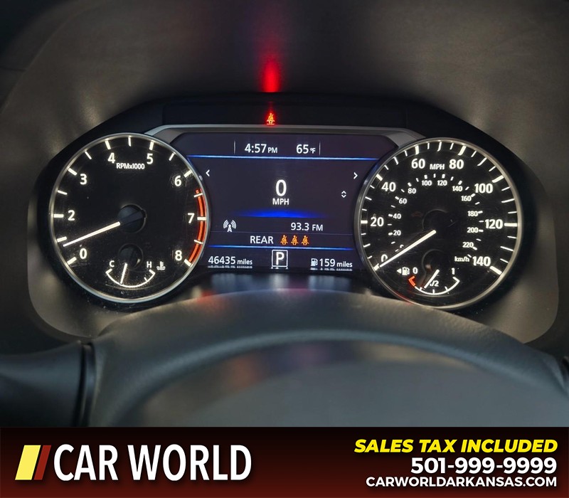 Nissan Altima Vehicle Full-screen Gallery Image 17