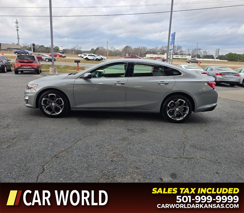 Chevrolet Malibu Vehicle Full-screen Gallery Image 4