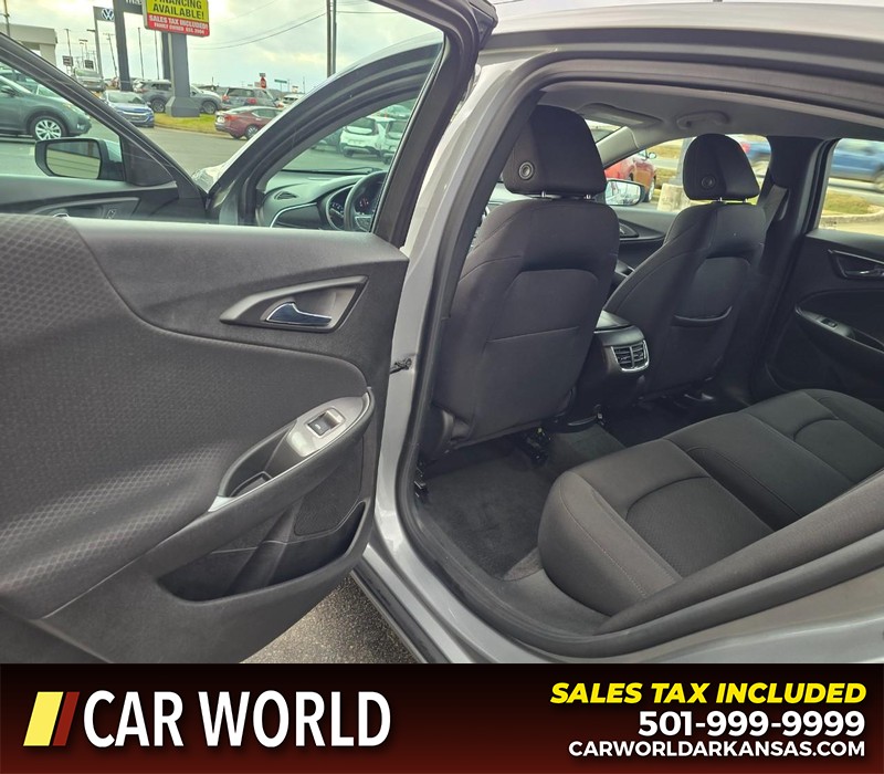 Chevrolet Malibu Vehicle Full-screen Gallery Image 9