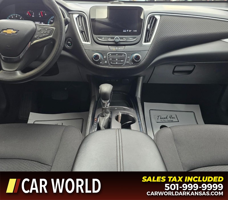 Chevrolet Malibu Vehicle Full-screen Gallery Image 18