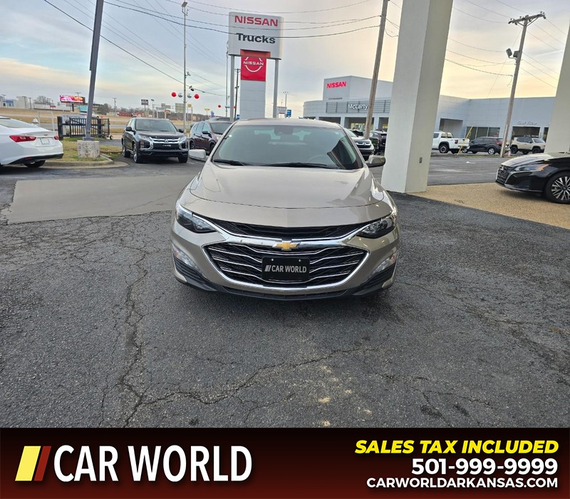 Chevrolet Malibu Vehicle Full-screen Gallery Image 2