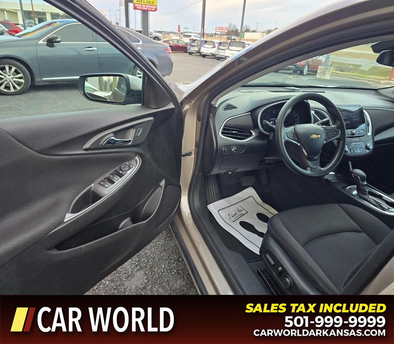 Chevrolet Malibu Vehicle Full-screen Gallery Image 7