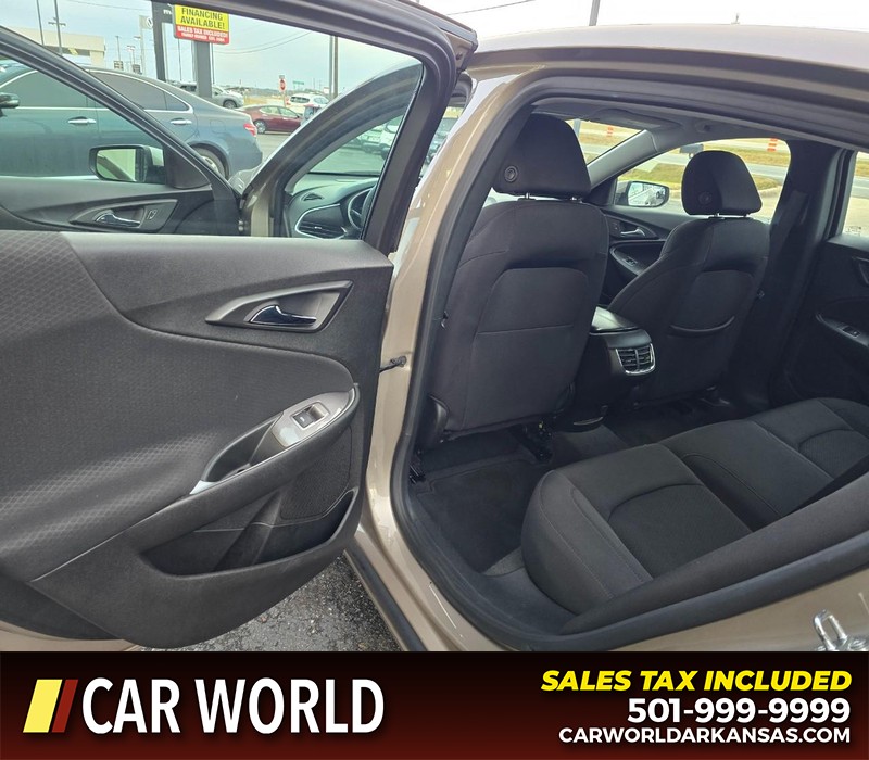 Chevrolet Malibu Vehicle Full-screen Gallery Image 9