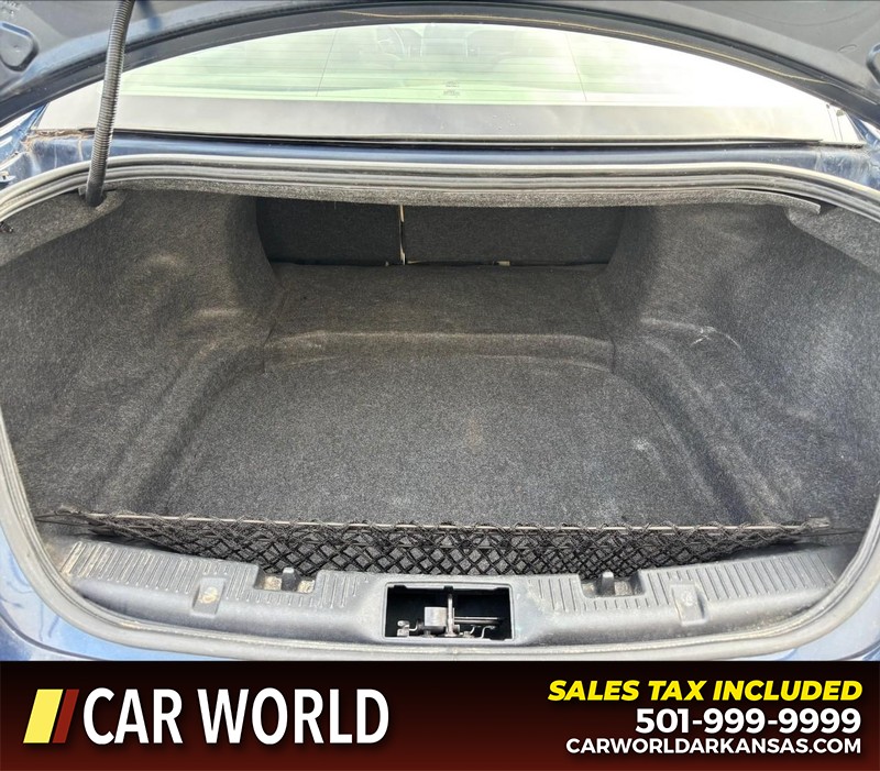 Ford Taurus Vehicle Full-screen Gallery Image 6